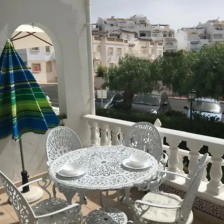 Careys Holiday Lets דירה *